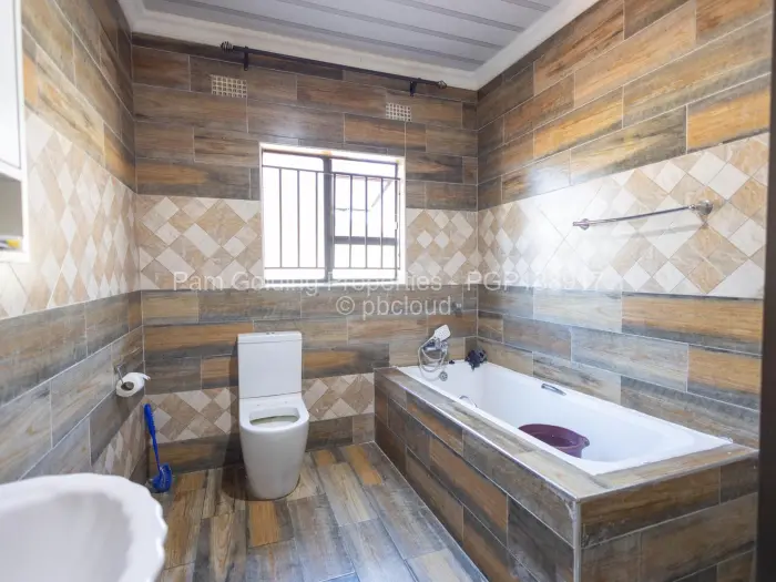 6 Bedroom House for Sale in Brookeview, Harare