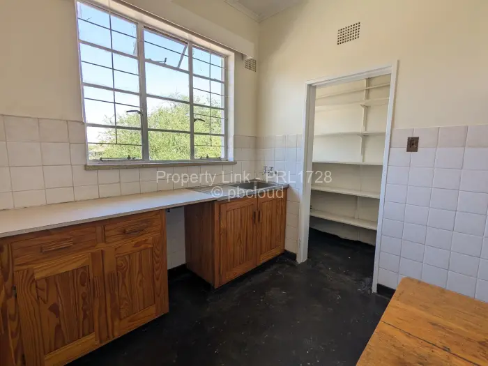 Flat/Apartment to Rent in Avondale