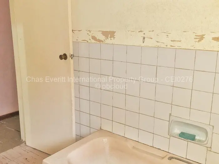 2 Bedroom House for Sale in Chimanimani, Chimanimani