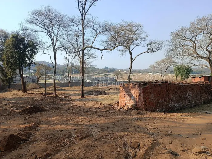 Stand for Sale in Shawasha Hills, Harare