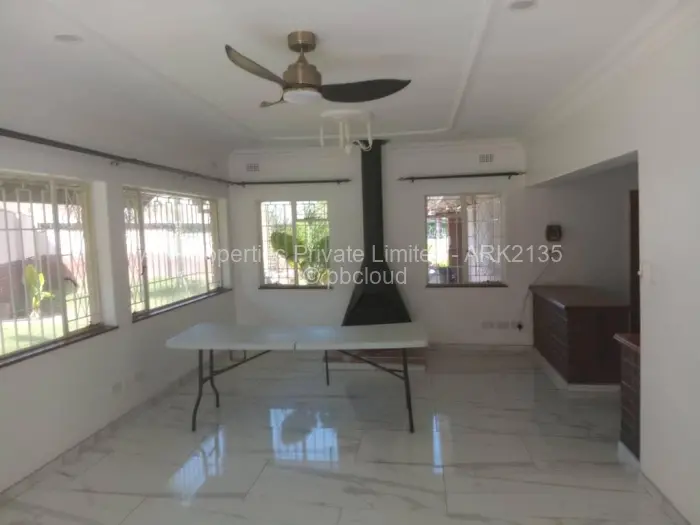 3 Bedroom House to Rent in Alexandra Park