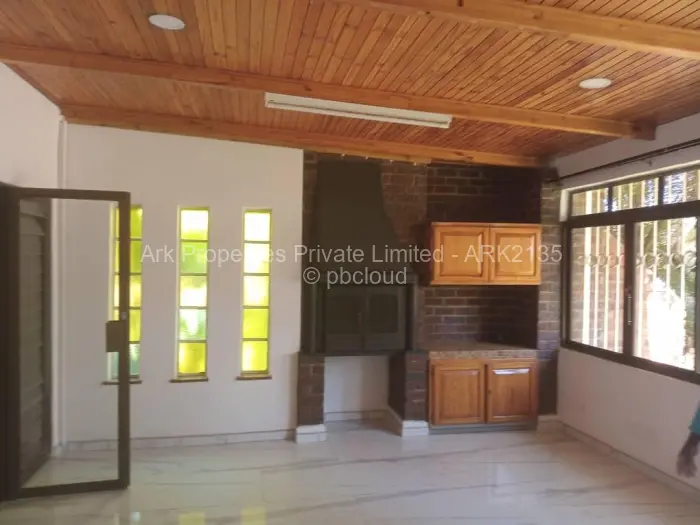 3 Bedroom House to Rent in Alexandra Park
