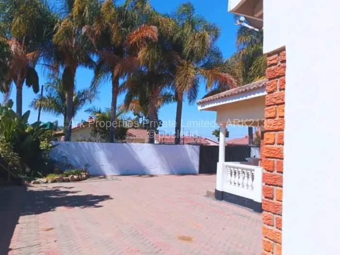 3 Bedroom House to Rent in Mount Pleasant