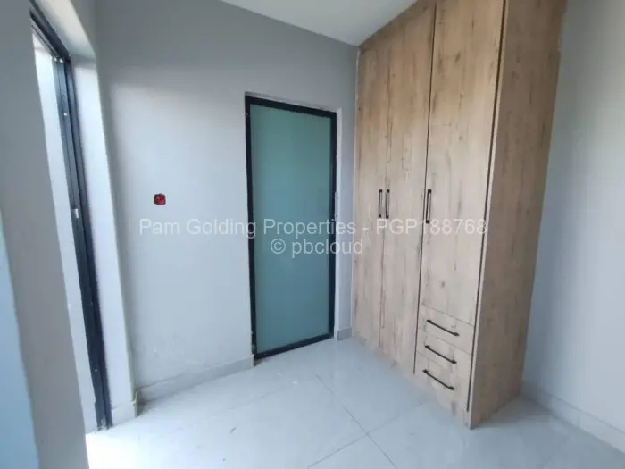 Townhouse/Complex/Cluster to Rent in Marlborough