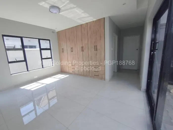 Townhouse/Complex/Cluster to Rent in Marlborough