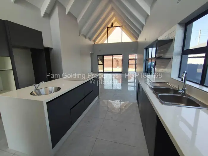 Townhouse/Complex/Cluster to Rent in Marlborough