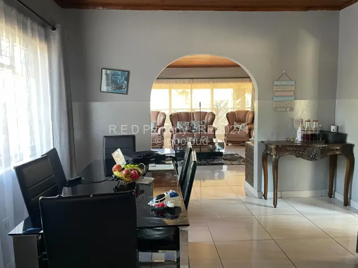 5 Bedroom House for Sale in Parklands, Bulawayo