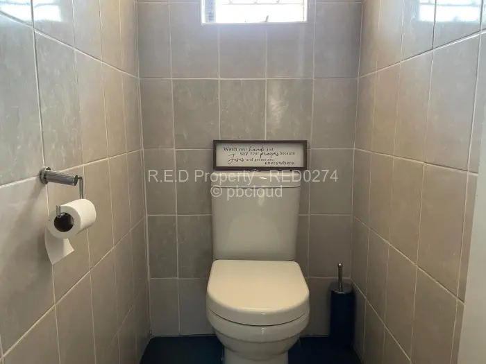 5 Bedroom House for Sale in Parklands, Bulawayo
