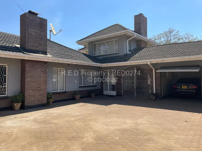 5 Bedroom House for Sale in Parklands, Bulawayo
