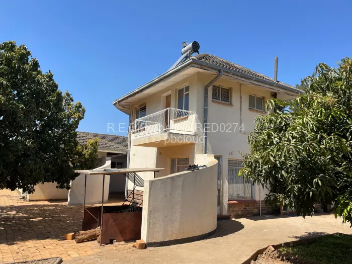 5 Bedroom House for Sale in Parklands, Bulawayo