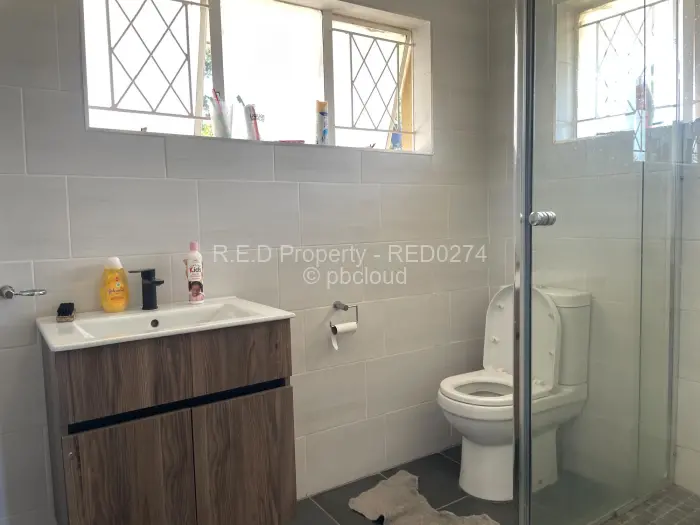 5 Bedroom House for Sale in Parklands, Bulawayo
