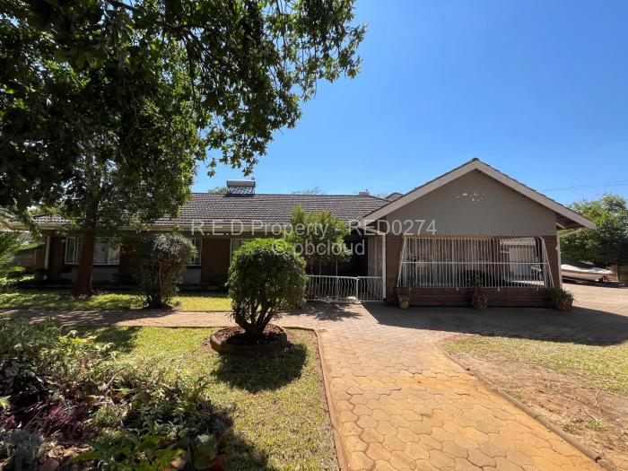 5 Bedroom House for Sale in Parklands, Bulawayo