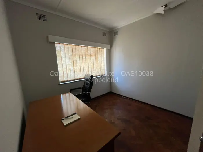 Commercial Property to Rent in Highlands