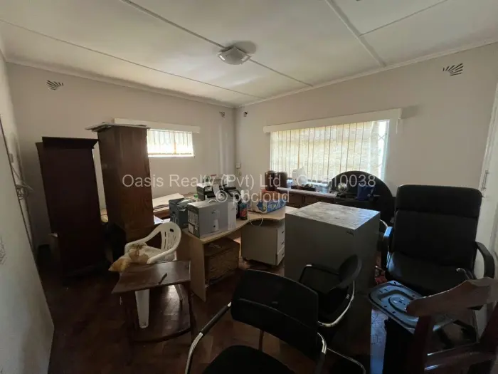 Commercial Property to Rent in Highlands