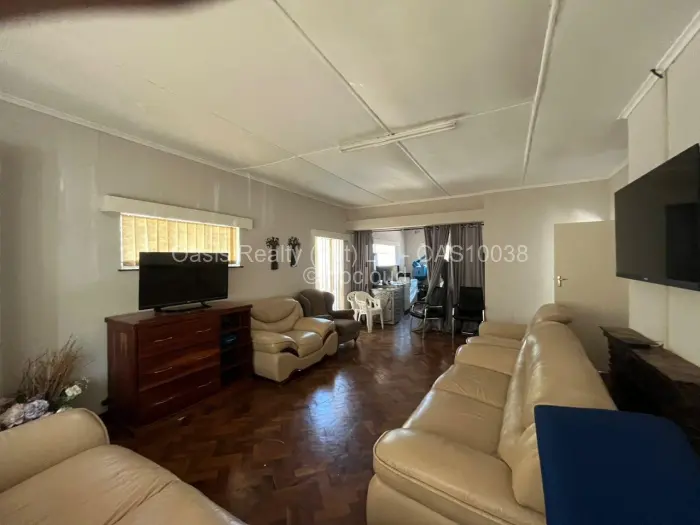 Commercial Property to Rent in Highlands