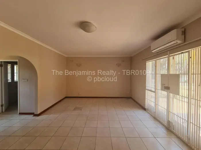 4 Bedroom House to Rent in Mount Pleasant