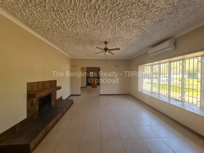 4 Bedroom House to Rent in Mount Pleasant