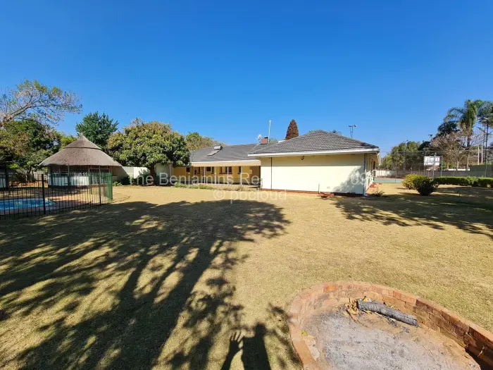 4 Bedroom House to Rent in Mount Pleasant
