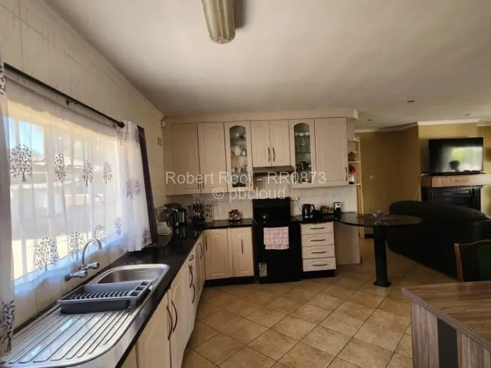 3 Bedroom Cottage/Garden Flat to Rent in Prospect