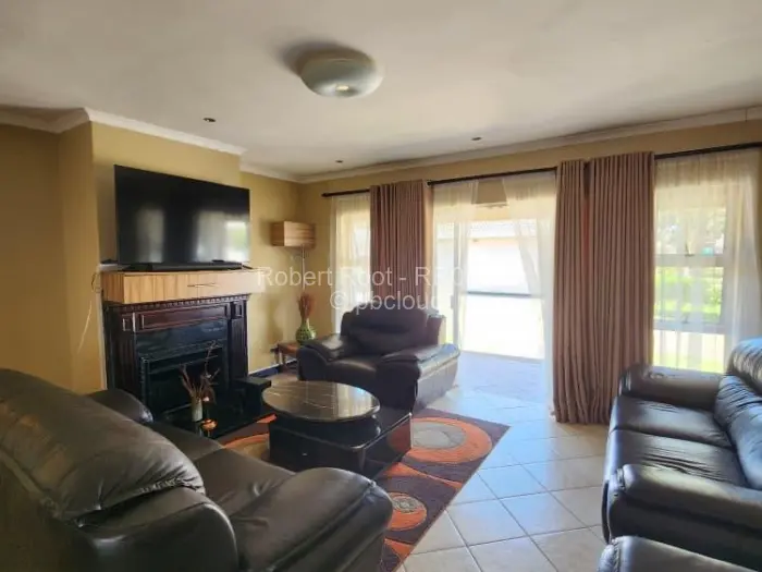 3 Bedroom Cottage/Garden Flat to Rent in Prospect