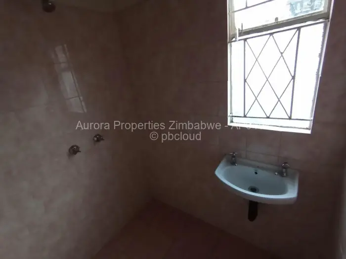 3 Bedroom House to Rent in Budiriro