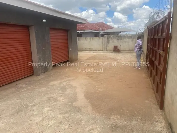 5 Bedroom House for Sale in Maranatha, Harare