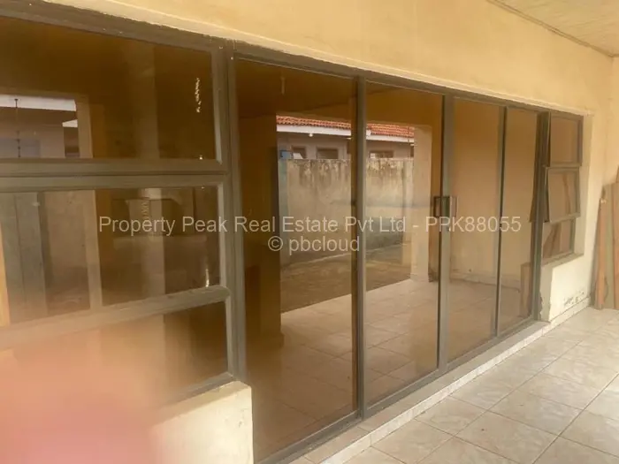 5 Bedroom House for Sale in Maranatha, Harare