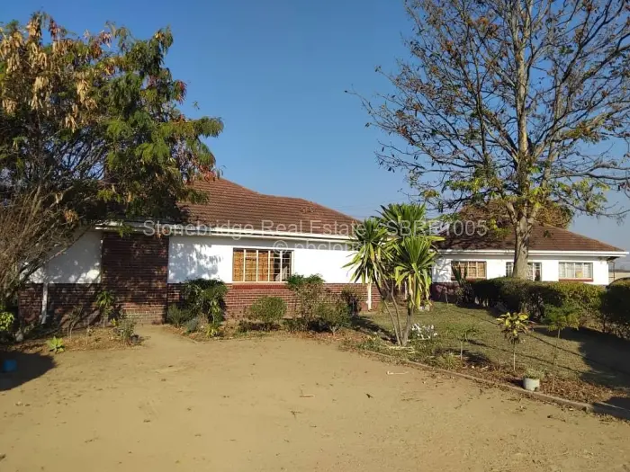 4 Bedroom House for Sale in Sunning Hill, Bulawayo