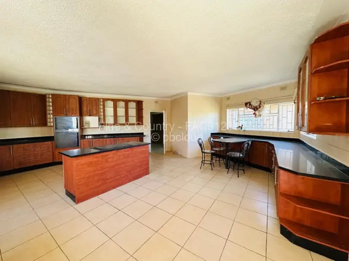 5 Bedroom House to Rent in Mount Pleasant Heights