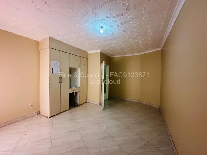 5 Bedroom House to Rent in Mount Pleasant Heights