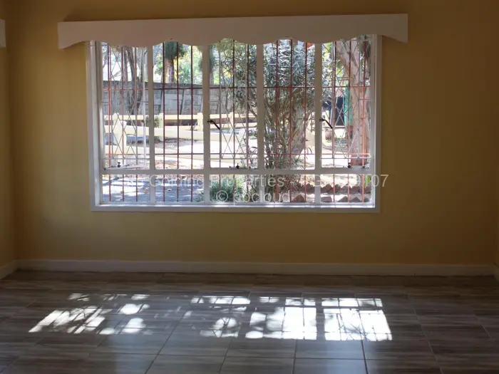 5 Bedroom House to Rent in Greendale