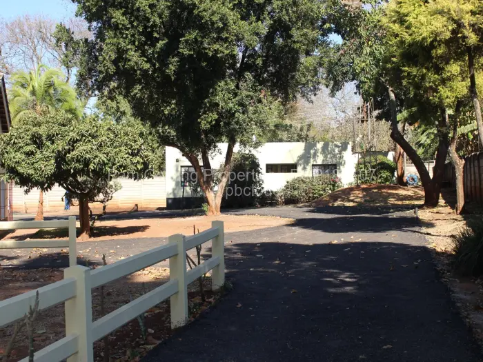 5 Bedroom House to Rent in Greendale