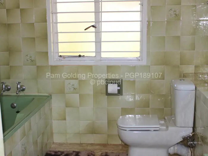 5 Bedroom House to Rent in Greendale