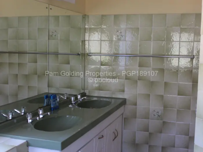 5 Bedroom House to Rent in Greendale