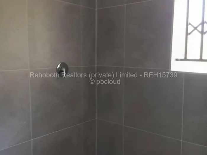 Townhouse/Complex/Cluster to Rent in Hillside