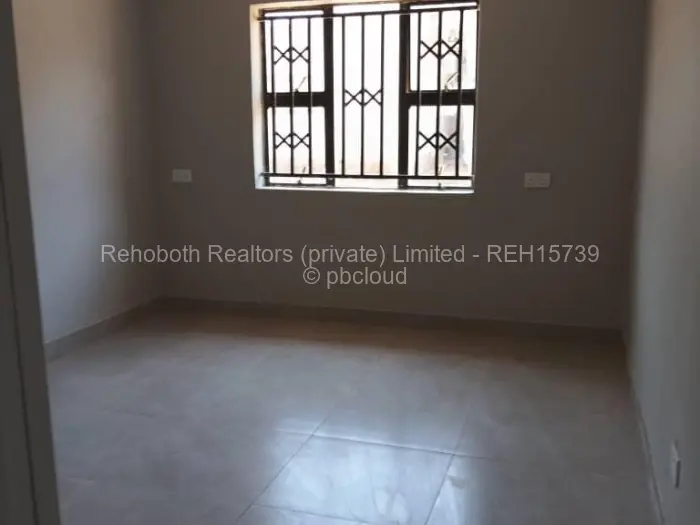 Townhouse/Complex/Cluster to Rent in Hillside