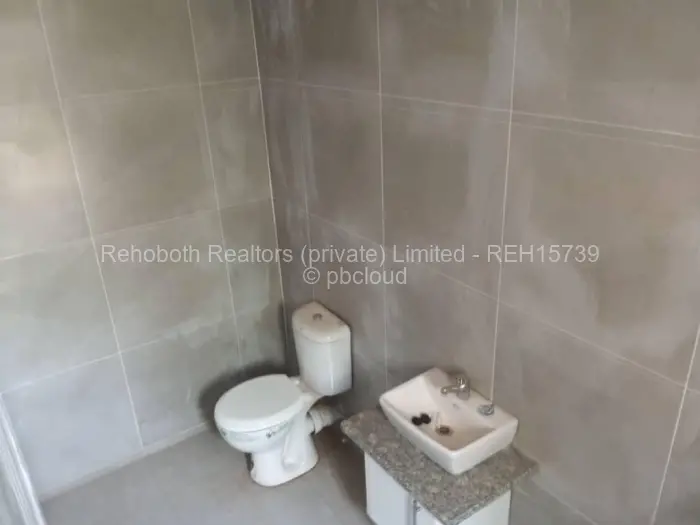 Townhouse/Complex/Cluster to Rent in Hillside