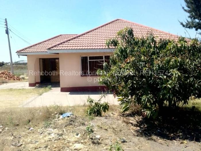 2 Bedroom Cottage/Garden Flat for Sale in Southlea Park, Harare