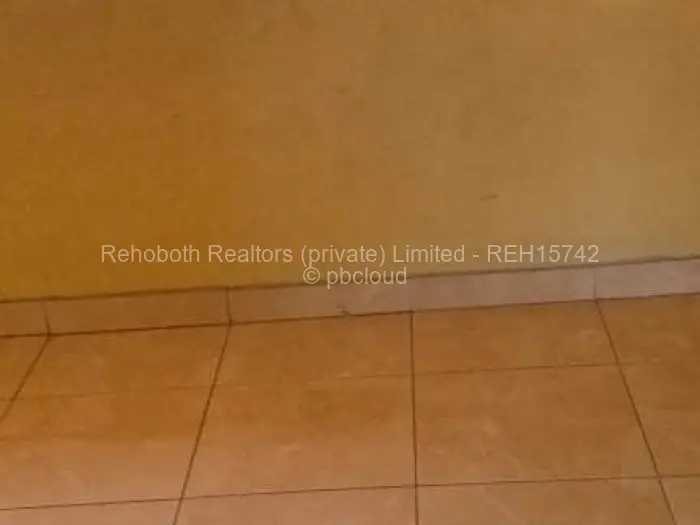 2 Bedroom Cottage/Garden Flat for Sale in Southlea Park, Harare