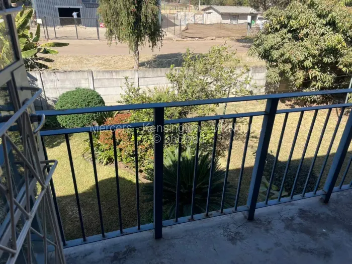 2 Bedroom Cottage/Garden Flat for Sale in Eastlea, Harare