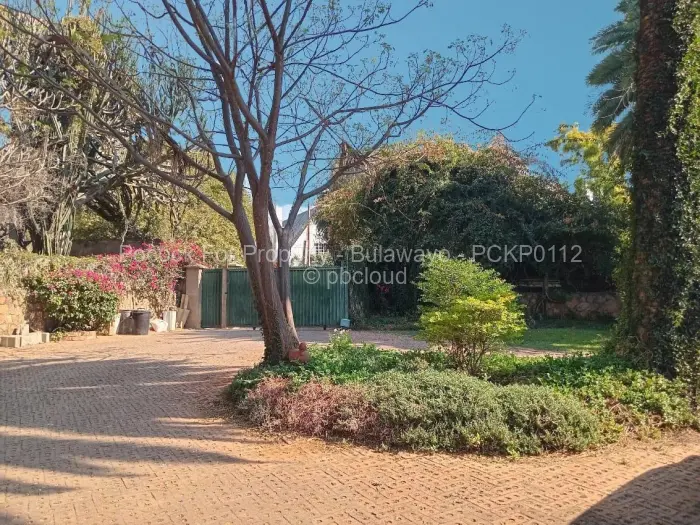 4 Bedroom House for Sale in Hillside Byo, Bulawayo