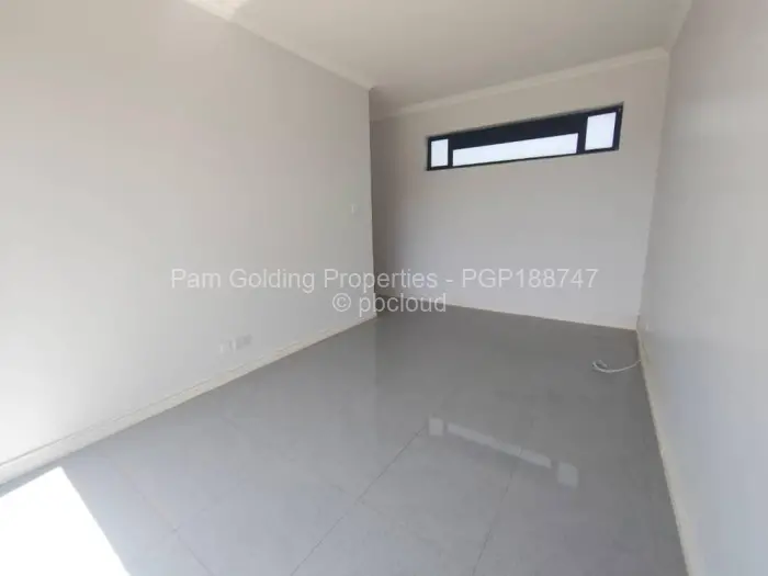 Townhouse/Complex/Cluster to Rent in Marlborough
