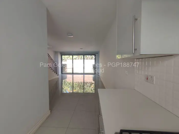 Townhouse/Complex/Cluster to Rent in Marlborough