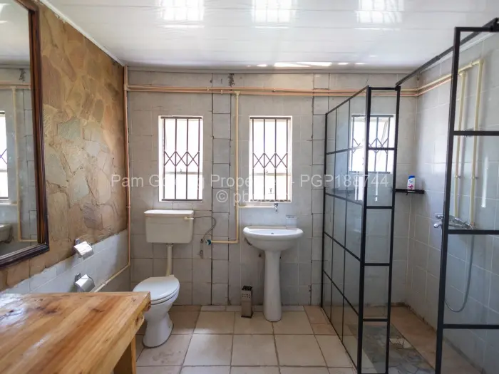 3 Bedroom House for Sale in Chisipite, Harare