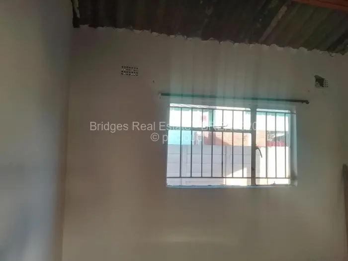 3 Bedroom House to Rent in Warren Park, Harare