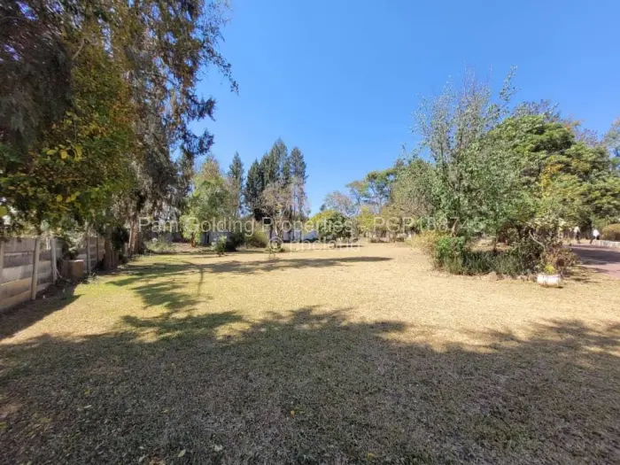 8 Bedroom House for Sale in Glen Lorne, Harare