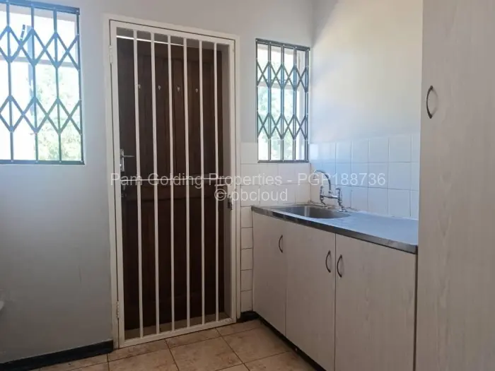 4 Bedroom House to Rent in Mount Pleasant