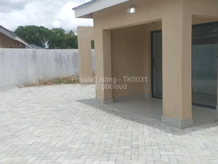 Townhouse/Complex/Cluster to Rent in Bluff Hill