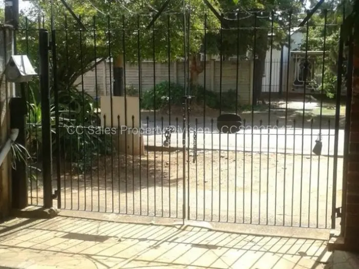 3 Bedroom House for Sale in Bradfield, Bulawayo