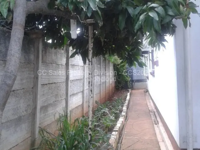 3 Bedroom House for Sale in Bradfield, Bulawayo